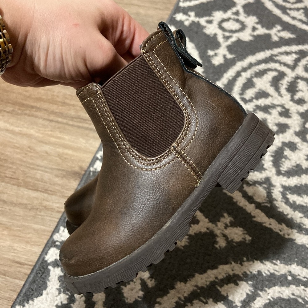 Boy boots